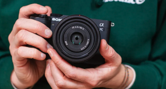 Sony’s new prime lenses are the small saviors I’ve been looking for